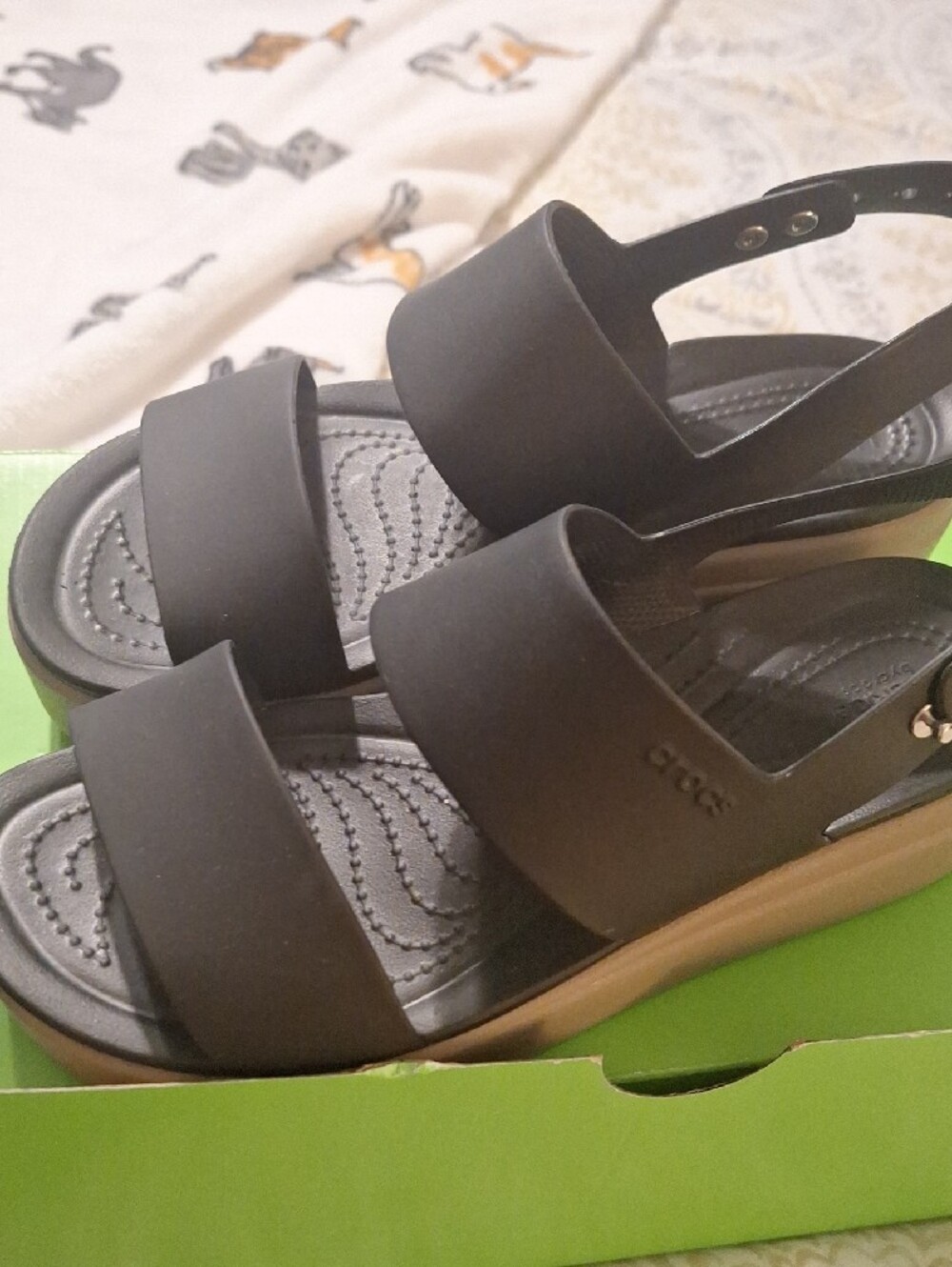 CROCS Brooklyn Women's Black Strappy Platform Sandal with Brown Sole - Picture 3 of 4